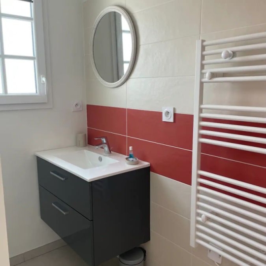  IMMOBILIERE DE FRANCE : Maison / Villa | LOIX (17111) | 110 m2 | 1 500 € 