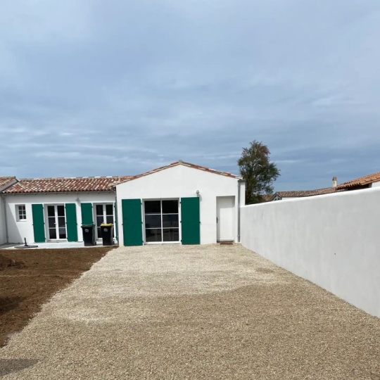  IMMOBILIERE DE FRANCE : Maison / Villa | LOIX (17111) | 110 m2 | 1 500 € 