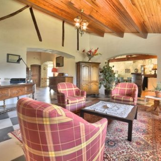  IMMOBILIERE DE FRANCE : Maison / Villa | LORIGNAC (17240) | 400 m2 | 256 000 € 