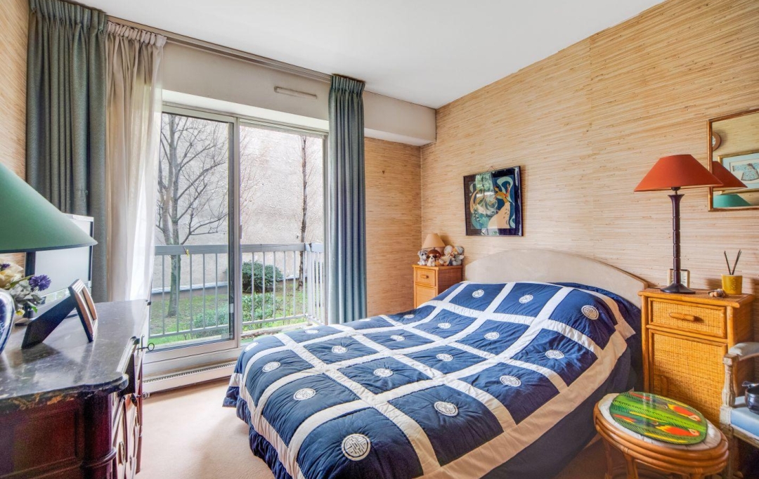 IMMOBILIERE DE FRANCE : Appartement | PARIS (75017) | 100 m2 | 250 000 € 