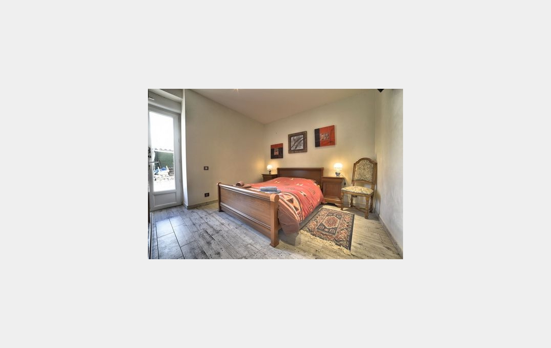 IMMOBILIERE DE FRANCE : Maison / Villa | LORIGNAC (17240) | 400 m2 | 256 000 € 